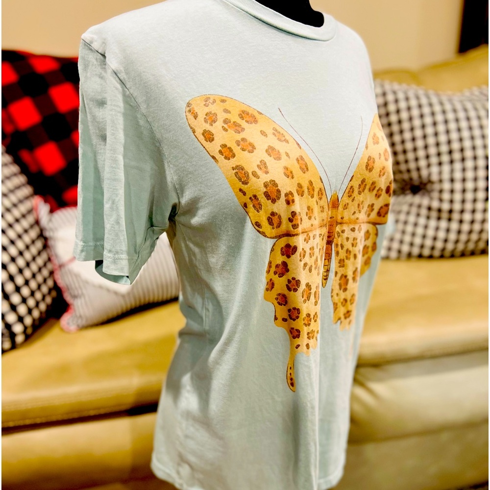 3/$10 SALE Lotus Fashion Los Angeles Butterfly T-Shirt